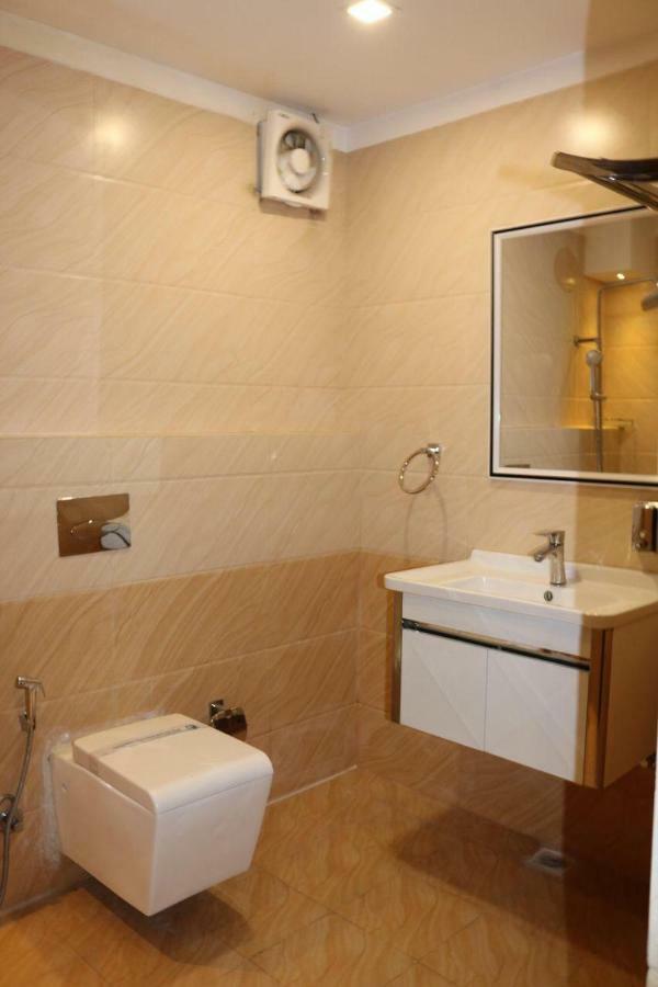 Hotel Blue Lagoon Haridwār Esterno foto